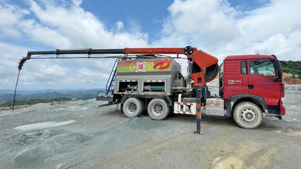 1731007602586678.jpg ͼ9-»ì×°Õ¨Ò©2_¸±±¾.jpg